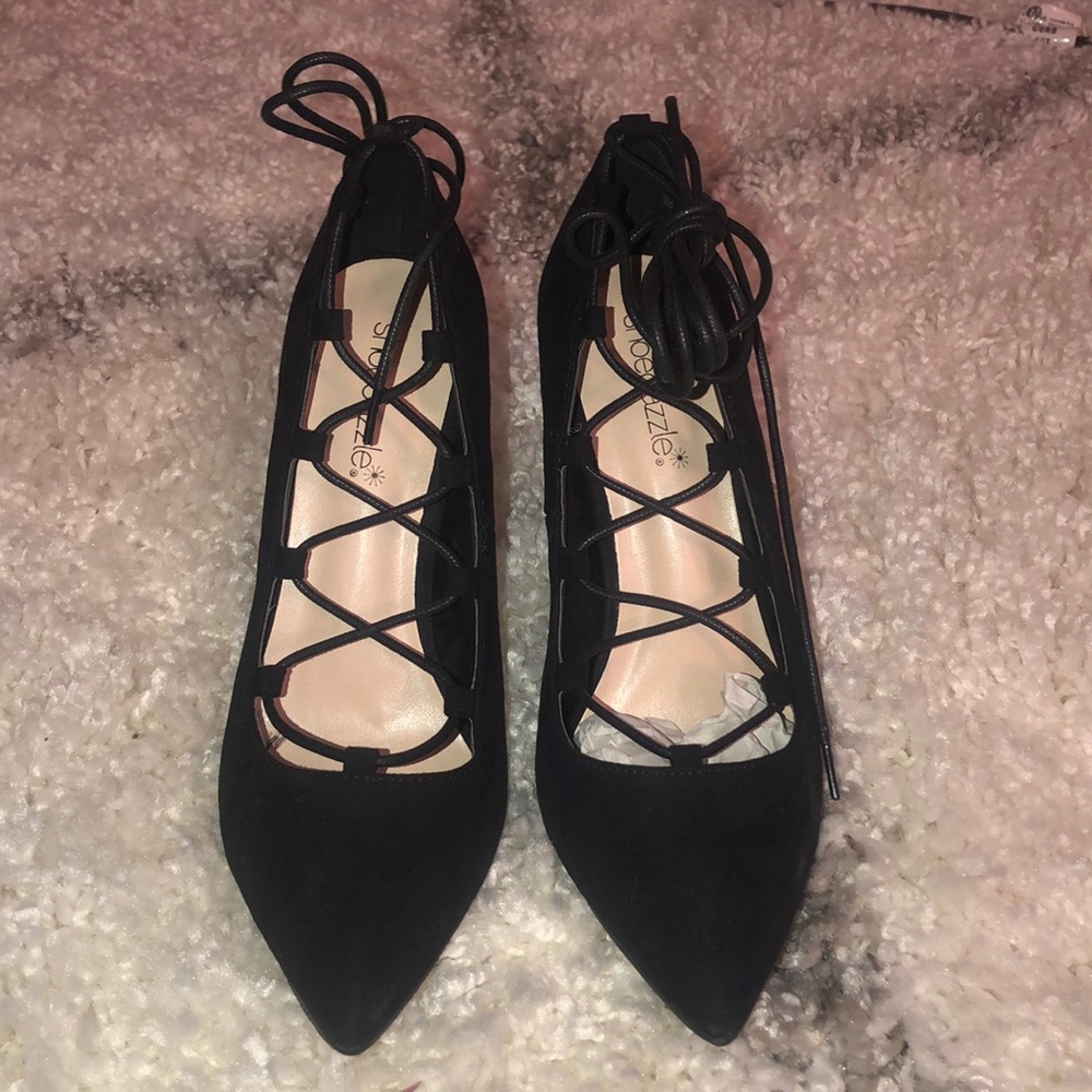 Black lace-up stilettos 🖤